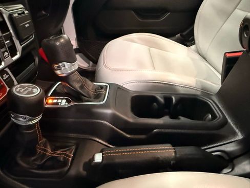 Used 2023 Jeep Gladiator Mojave w/ LED Lighting Group image 32