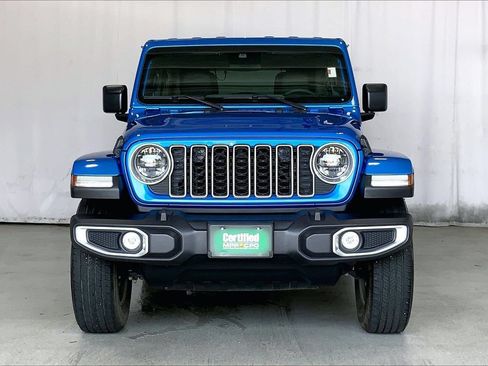 Used 2024 Jeep Wrangler Unlimited Sahara AWD/4WD image 2