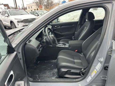 Used 2025 Honda Civic Sport image 15
