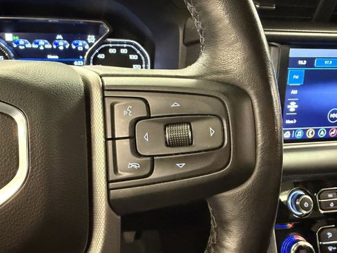 Used 2021 GMC Yukon XL Denali image 21