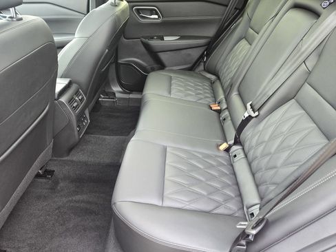 Certified 2026 Nissan Rogue Platinum w/ Tech Package AWD/4WD image 10