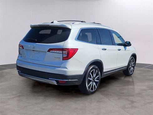 Certified 2022 Honda Pilot Touring image 4