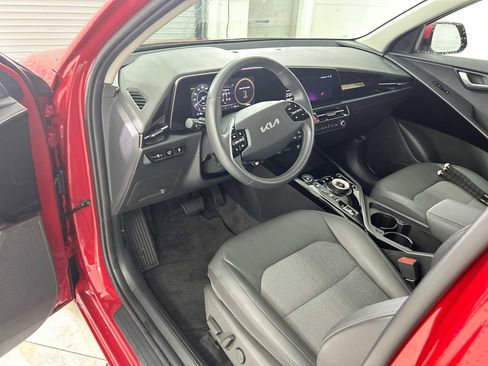 Used 2024 Kia Niro Wind image 11