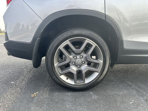 Used 2023 Honda Passport EX-L image 34