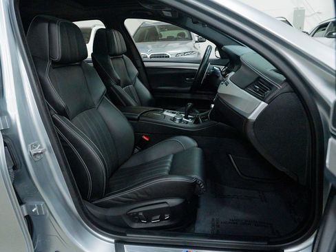 Used 2016 BMW M5 image 33