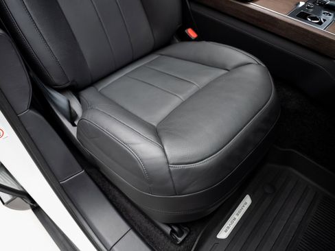 Used 2023 Land Rover Range Rover SE image 61