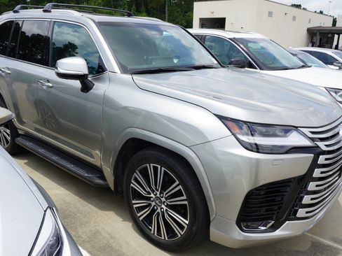 Certified 2025 Lexus LX 600 4WD w/ Accessory Package (2T) image 3