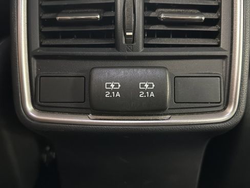 Used 2023 Subaru Forester Limited image 27