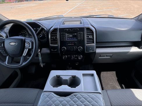 Used 2017 Ford F150 XLT RWD image 8