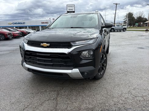 Used 2023 Chevrolet TrailBlazer LT w/ Confidence II Package image 2
