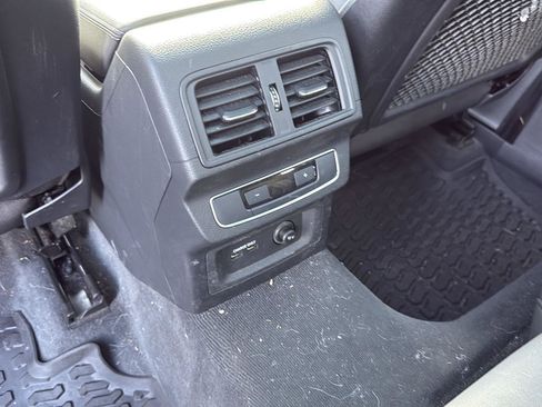 Used 2021 Audi Q5 Premium Plus w/ Premium Plus Package image 27