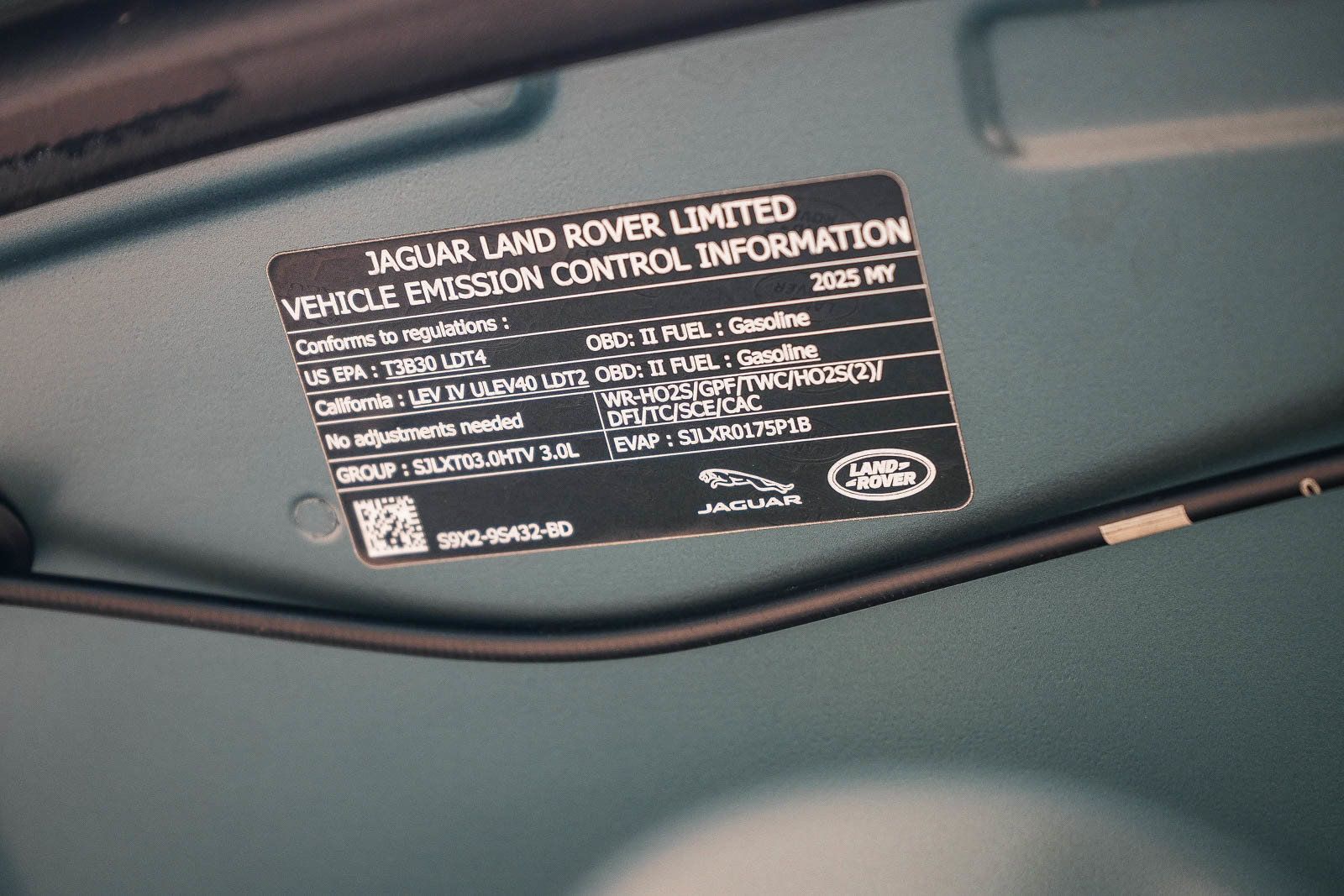 Certified 2025 Land Rover Range Rover Sport SE AWD/4WD image 28