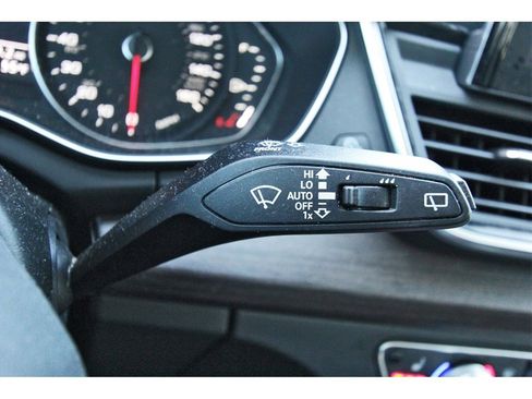 Used 2021 Audi Q5 2.0T Premium w/ Convenience Package image 14