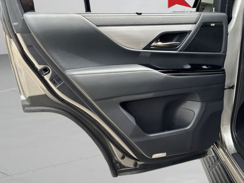Used 2023 Lexus LX 600 F Sport AWD/4WD image 37