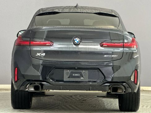 Certified 2024 BMW X4 xDrive30i w/ Premium Package image 9