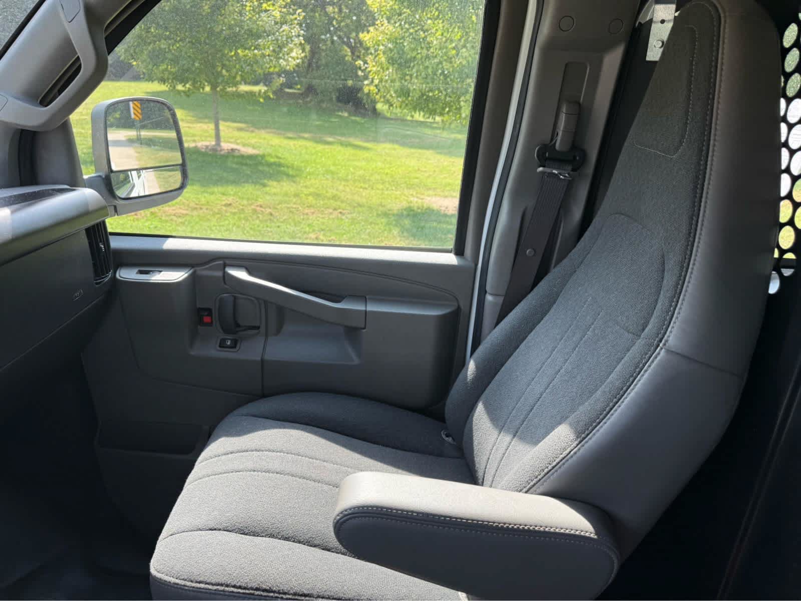 Used 2024 GMC Savana 2500 w/ Driver Convenience Package RWD image 20