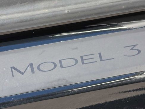 Used 2023 Tesla Model 3 Standard Range image 11