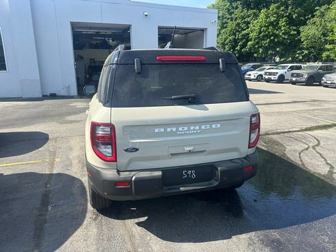 Used 2025 Ford Bronco Sport Outer Banks w/ Outer Banks Tech Package+ AWD/4WD image 6