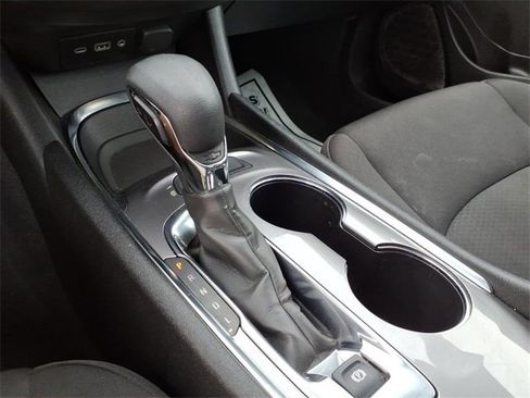 Used 2023 Chevrolet Malibu LT image 30