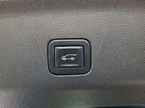 Used 2022 GMC Yukon SLT w/ SLT Premium Package image 29