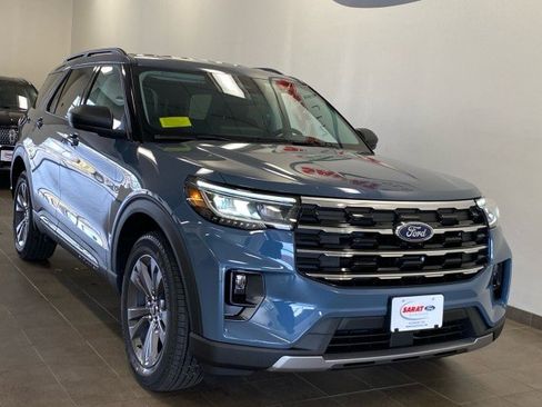 New 2026 Ford Explorer Active w/ Active Comfort Package image 2