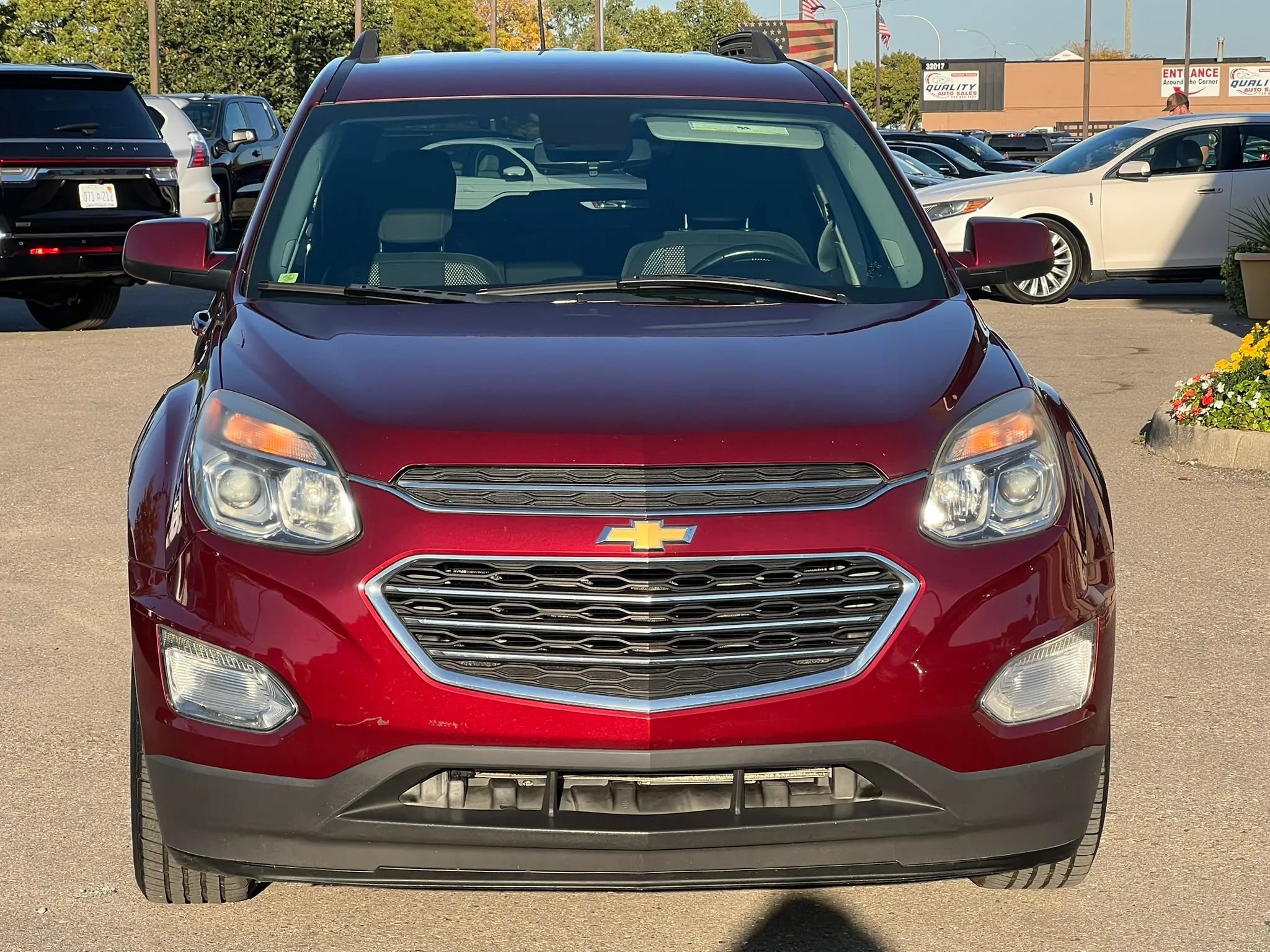 Used 2017 Chevrolet Equinox LT w/ Convenience Package FWD image 3