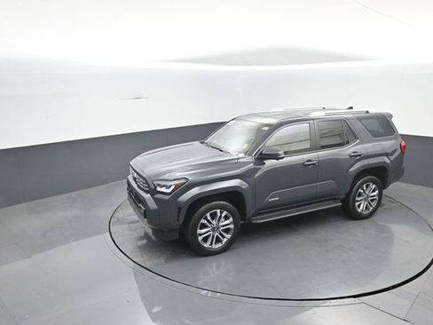 Used 2025 Toyota 4Runner Limited AWD/4WD image 27