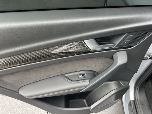 Used 2019 Audi SQ5 Premium Plus w/ Premium Plus Package AWD/4WD image 28