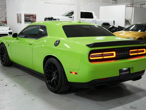 Used 2015 Dodge Challenger SRT Hellcat image 3