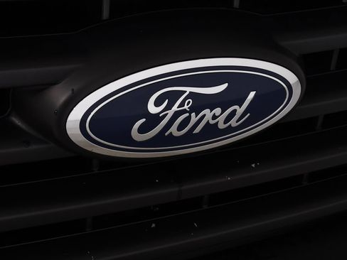 Used 2017 Ford F150 XLT w/ Equipment Group 302A Luxury AWD/4WD image 20