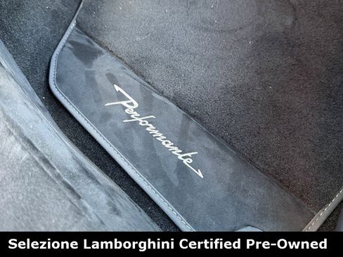 Used 2018 Lamborghini Huracan Performante image 43