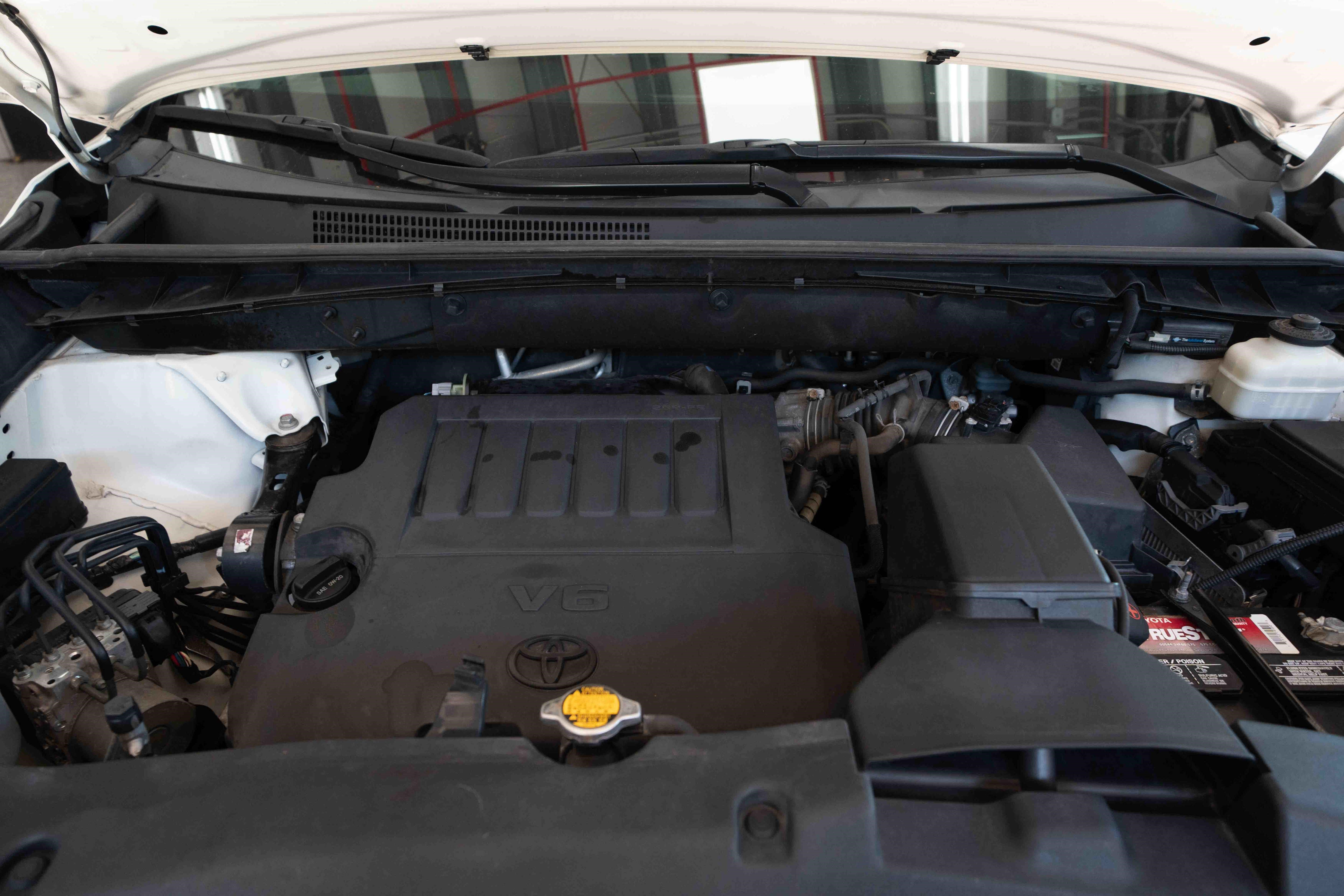 Used 2014 Toyota Highlander Limited Platinum AWD/4WD image 32