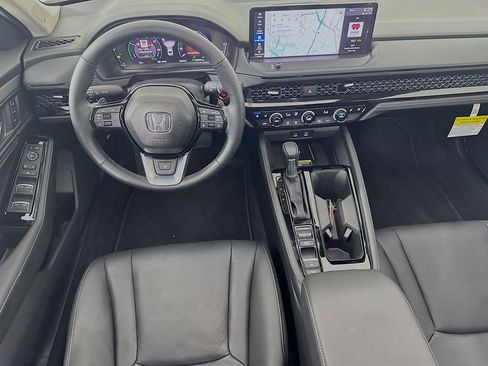 Used 2025 Honda Accord Touring image 31