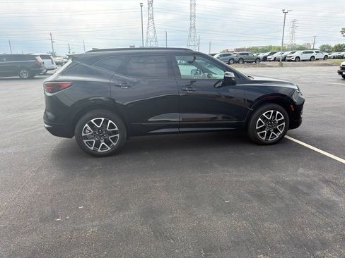 Used 2025 Chevrolet Blazer RS w/ Enhanced Convenience Package AWD/4WD image 6