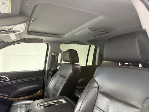 Used 2016 GMC Yukon XL Denali w/ Open Road Package AWD/4WD image 10