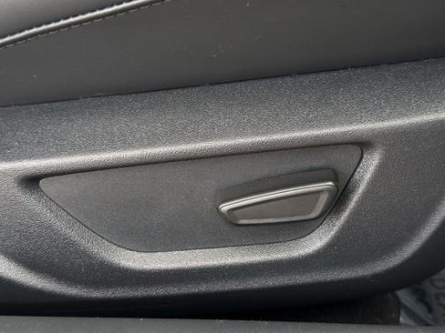 Used 2025 Ford Mustang Premium image 27