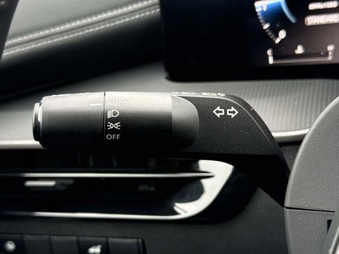 Certified 2025 Nissan Murano SV image 15