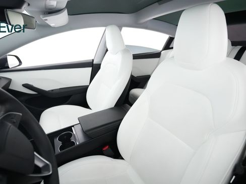 Used 2024 Tesla Model 3 Standard Range RWD image 4