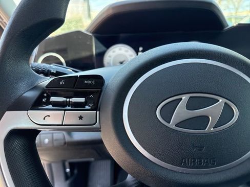 Certified 2024 Hyundai Elantra SEL FWD image 33