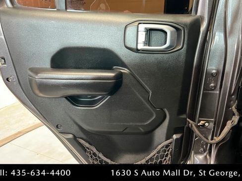 Used 2018 Jeep Wrangler Unlimited Sport S AWD/4WD image 18