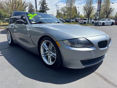 Used 2006 BMW Z4 3.0i image 8