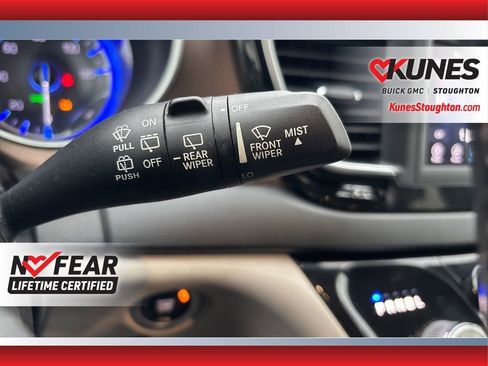 Used 2019 Chrysler Pacifica Touring-L image 19