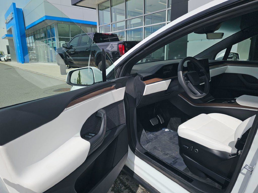 Used 2024 Tesla Model X AWD/4WD image 23