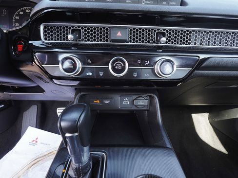 Used 2023 Honda Civic Sport image 26