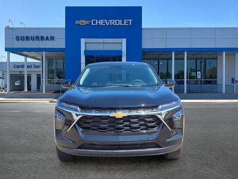New 2026 Chevrolet Trax LS w/ LS Convenience Package FWD image 2