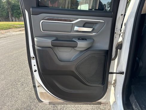 Used 2020 RAM 1500 Big Horn AWD/4WD image 18