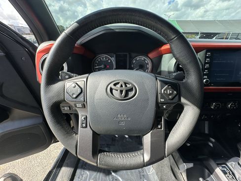 Used 2020 Toyota Tacoma SR5 image 11