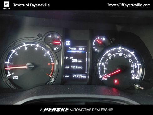 Used 2021 Toyota 4Runner SR5 AWD/4WD image 7