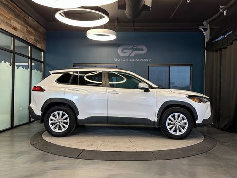 Used 2022 Toyota Corolla Cross LE w/ Black Badges Package (TMS) image 2