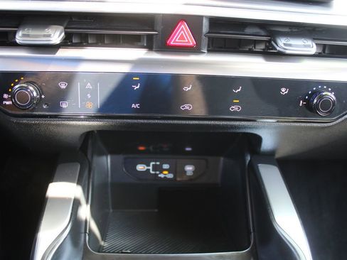 Used 2026 Kia Sorento LX FWD image 37